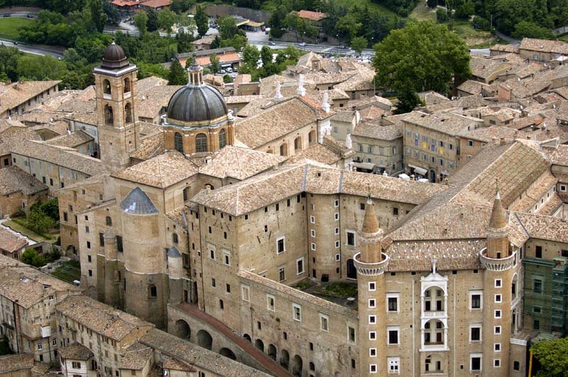 Veduta dall'alto del Palazzo Ducale di Urbino. Architetti:Maso di Bartolomeo, Luciano Laurana e Francesco di Giorgio Martini