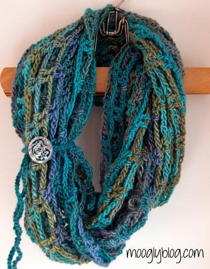 How To Crochet A Simple Infinity Scarf