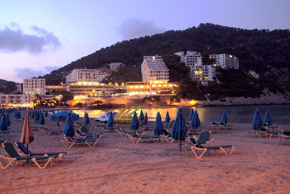 Dusk on the beach at Cala Llonga, Ibiza