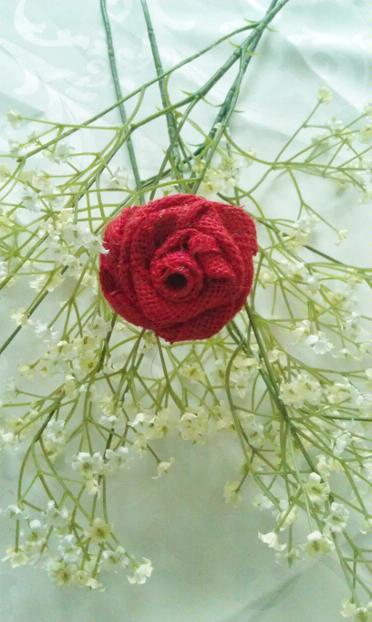 Red Burlap rose for wedding decor