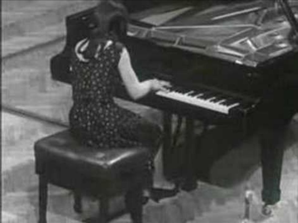 Martha Argerich play Chopin "Polonaise N°6 l'heroique"