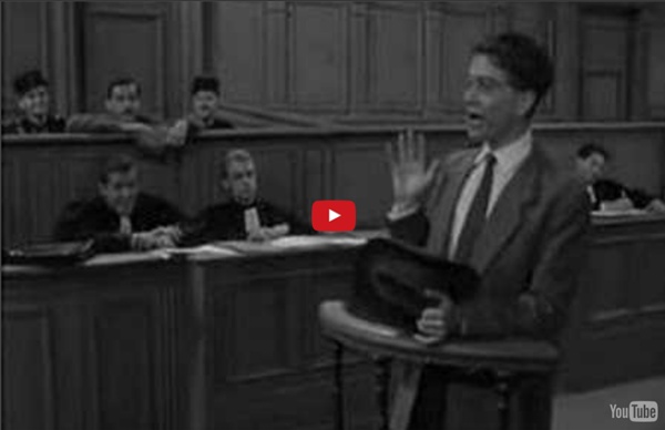 ‪Darry Cowl impertinent au tribunal‬‏