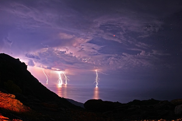 Night sea thunder TLEKotsiopoulos.jpg