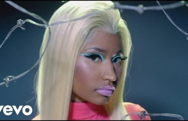 Nicki Minaj - Beez In The Trap (Explicit) ft. 2 Chainz