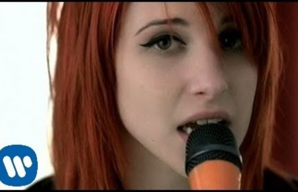 Paramore: That's What You Get [OFFICIAL VIDEO]