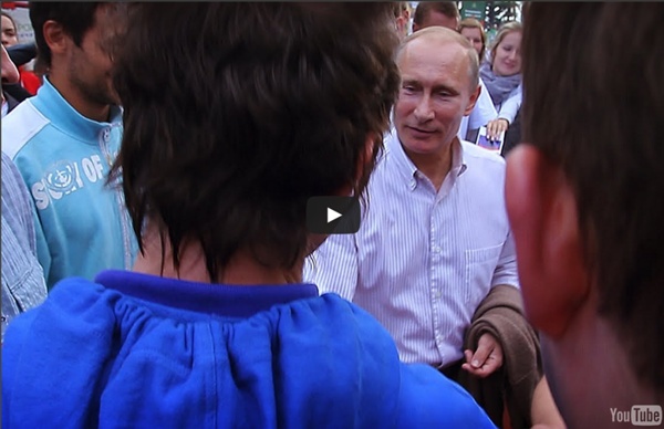 Путин лапает избирательниц! / Epic! Putin paws women voters!