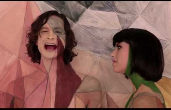 Gotye - Somebody That I Used To Know (feat. Kimbra) - official video