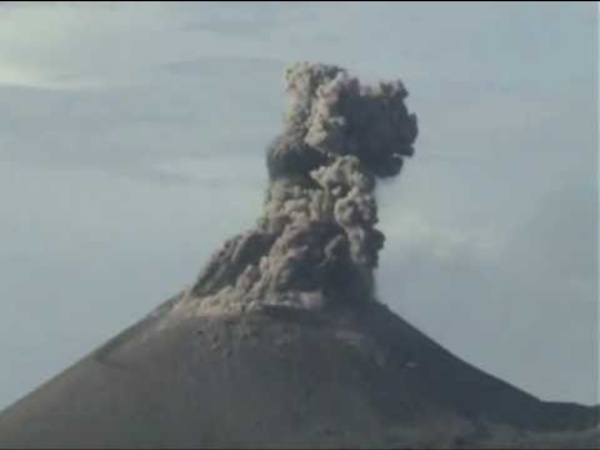 Krakatau spectacular explosive eruptions november 2010