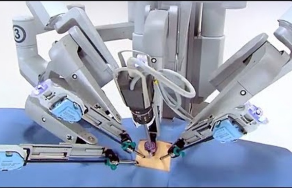 Robot Surgeons are the Future of Medicine