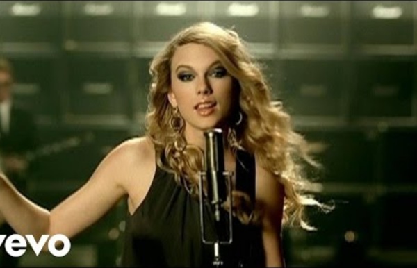 Taylor Swift - Picture To Burn