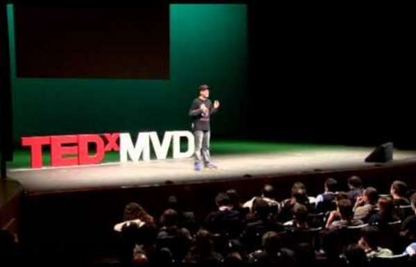 TEDxMontevideo 2012 - GONZALO FRASCA - Los videojuegos enseñan mejor que la escuela