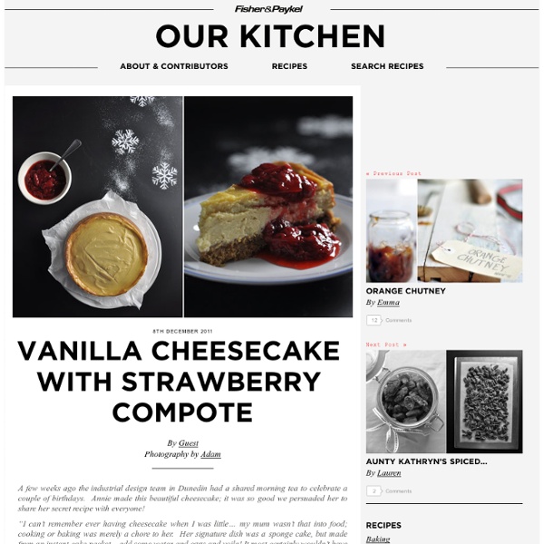 Vanilla cheesecake with strawberry compote