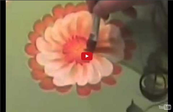 Peindre une fleur par la méthode "one stroke"