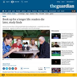 Book up for a longer life: readers die later, study finds