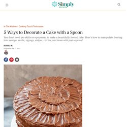 5 Ways to Decorate a Cake with a Spoon
